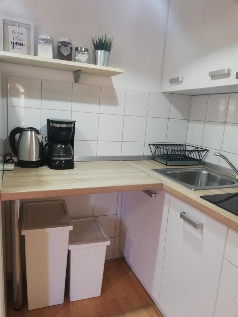Studio C, Free Parking Пула Екстериор снимка